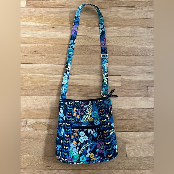Vera Bradley Handbags - Vera Bradley Midnight Blues Crossbody Purse